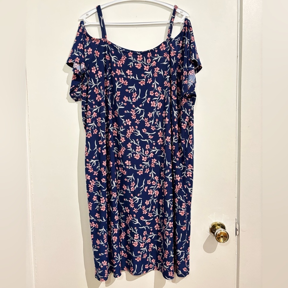 🎉4/30$🎉 Pink and Navy Floral Off Shoulder Flutter Sleeve Mini Sundress PTP 25in🌸